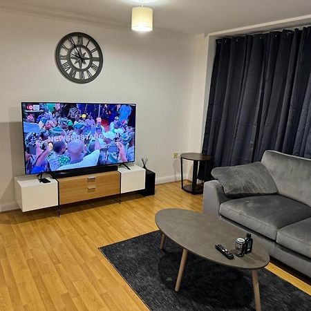 Luxury Apartments Dagenham Luaran gambar