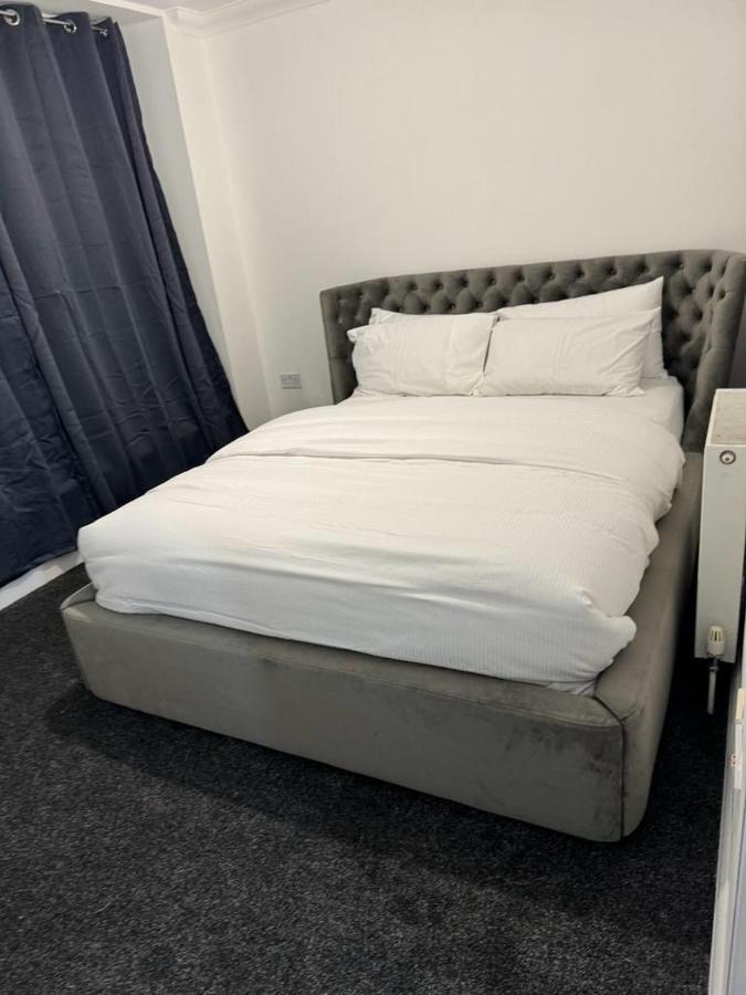 Luxury Apartments Dagenham Luaran gambar